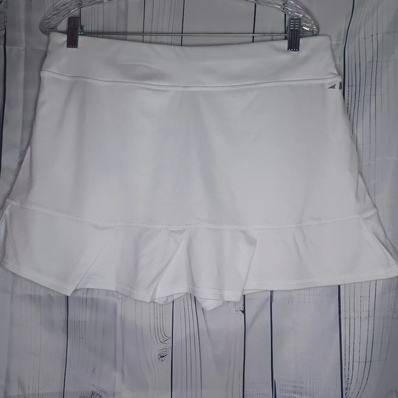 Grand Slam performance tennis skirt with shorts. - Picture 6 of 11